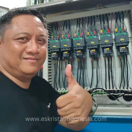 Pimpinan Es Kristal Indonesia