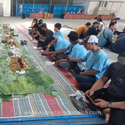 Karyawan Es Kristal Indoneis Terbaik
